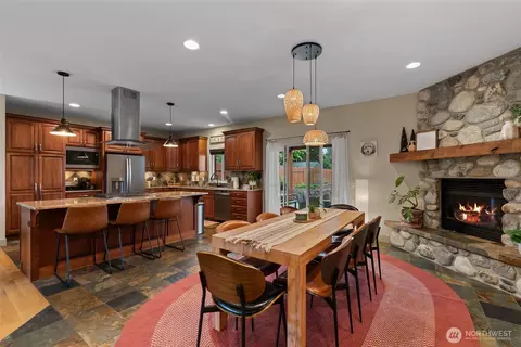 104 35th St NW, East Wenatchee, WA 98802