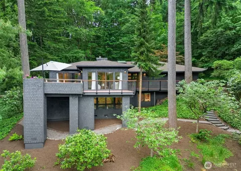 14317 SE 49th St, Bellevue, WA 98006