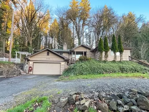502 Coal Creek Rd, Longview, WA 98632