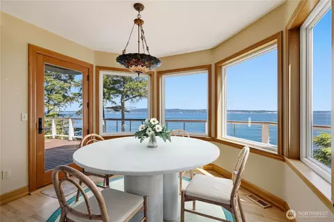 252 Jansen Rd, Nordland, WA 98358