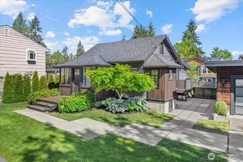 4010 NE 95th St, Seattle, WA 98115