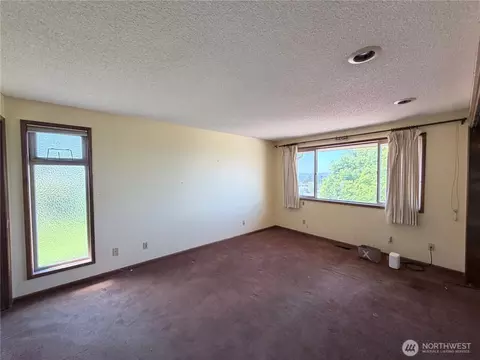 Bedroom - 2505 Hillside Ln, Everett, WA 98203 photo 3 of 3