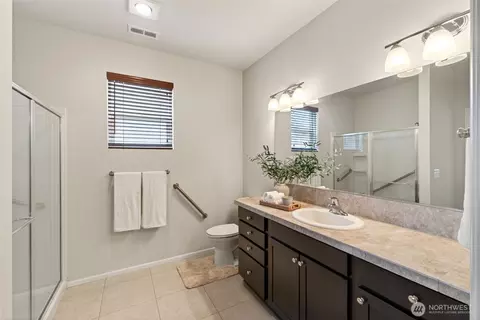 Bath - 104 Walnut Ave SW #23, Orting, WA 98360 photo 2 of 4