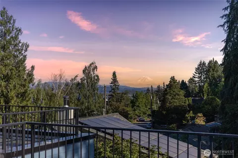 11733 Durland Ave NE #B, Seattle, WA 98125