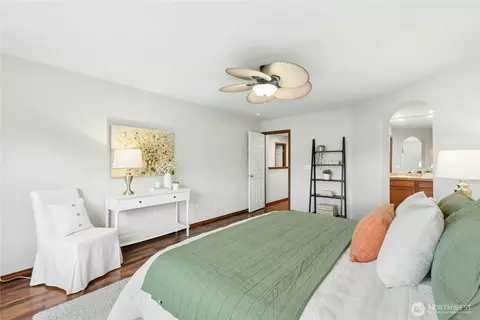 Bedroom - 4127 228th Pl SE, Bothell, WA 98021 photo 1 of 5