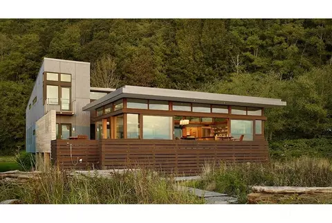 23 N Sand Point Way, Hat Island, WA 98206