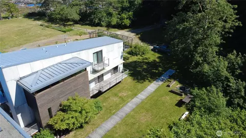 Exterior - 23 N Sand Point Way, Hat Island, WA 98206 photo 2 of 7