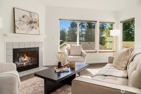 9210 Market Pl #D201, Lake Stevens, WA 98258