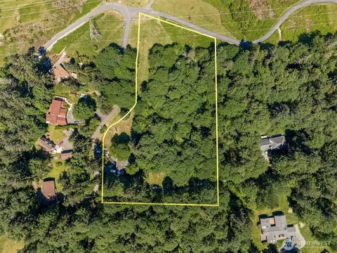 23908 SE 168 St, Issaquah, WA 98027