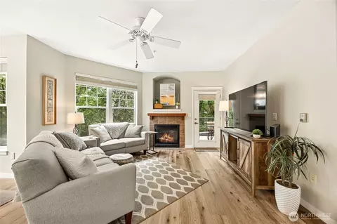 4335 Issaquah Pine Lake Rd SE #1402, Sammamish, WA 98075