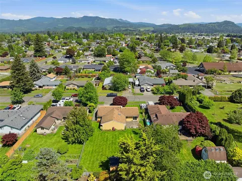 View/Area - 1428 Loraine St, Enumclaw, WA 98022 photo 6 of 6