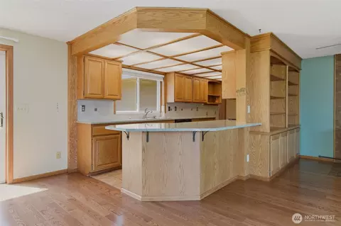 Kitchen - 1428 Loraine St, Enumclaw, WA 98022 photo 1 of 7