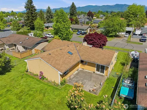 View/Area - 1428 Loraine St, Enumclaw, WA 98022 photo 3 of 6