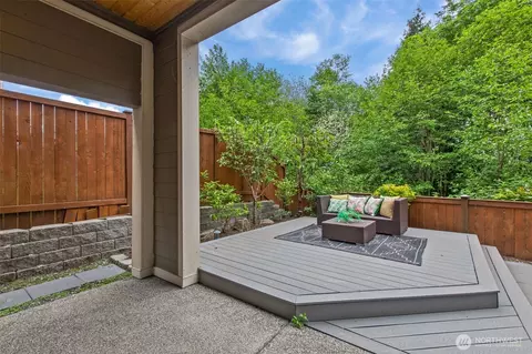 Exterior - 18231 3rd Dr SE, Bothell, WA 98012 photo 4 of 6