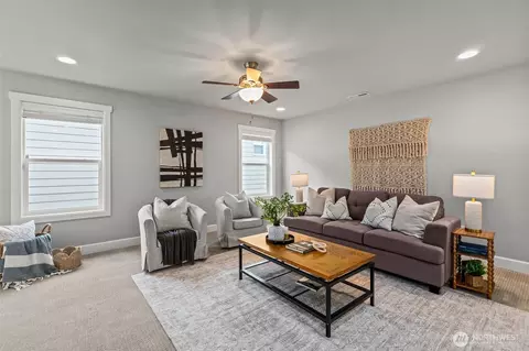 Living - 18231 3rd Dr SE, Bothell, WA 98012 photo 2 of 4