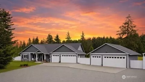 8406 James Rd SW, Rochester, WA 98579