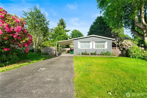 1254 4th St, Blaine, WA 98230