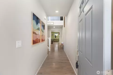 Entry Way - 2759 Christianson Ave, Enumclaw, WA 98022 photo 1 of 3