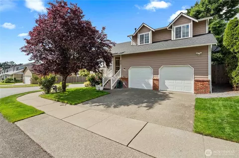 8627 136th St E, Puyallup, WA 98373