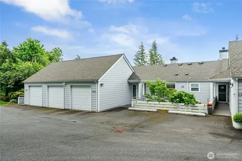 22215 SE 42nd Ln #2079, Issaquah, WA 98029