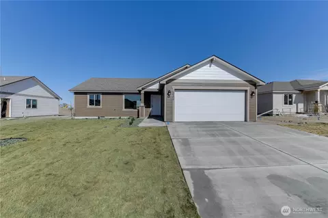 330 N Sandy Loop, Moses Lake, WA 98837