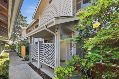 19620 80th Ave W #J, Edmonds, WA 98026