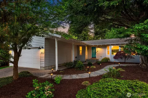 1517 3rd Pl, Kirkland, WA 98033