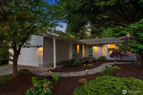 1517 3rd Pl, Kirkland, WA 98033
