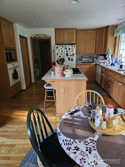 Kitchen - 152 Racoon Rd, Sequim, WA 98382 photo 2 of 2