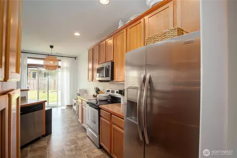 Kitchen - 922 Grinnell Ave SW, Orting, WA 98360 photo 1 of 3
