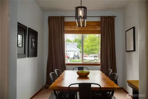 Dining - 922 Grinnell Ave SW, Orting, WA 98360 photo 1 of 1
