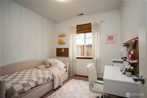 Bedroom - 922 Grinnell Ave SW, Orting, WA 98360 photo 2 of 4