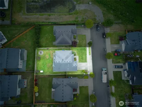 View/Area - 922 Grinnell Ave SW, Orting, WA 98360 photo 2 of 5