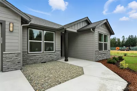 121 Gassman Rd, Castle Rock, WA 98611