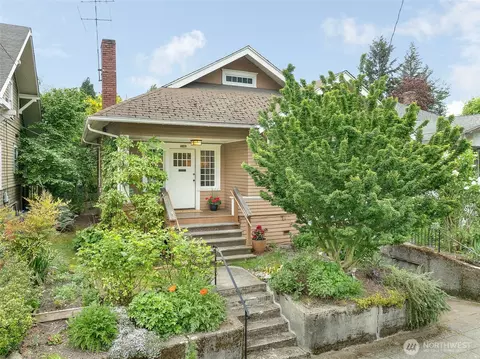 4651 1st Ave NE, Seattle, WA 98105