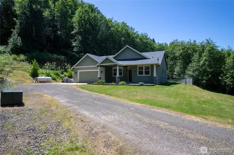 272 Trout Lakes Rd, Castle Rock, WA 98611