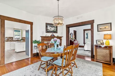 Dining - 722 Alder Ave, Sumner, WA 98390 photo 3 of 3