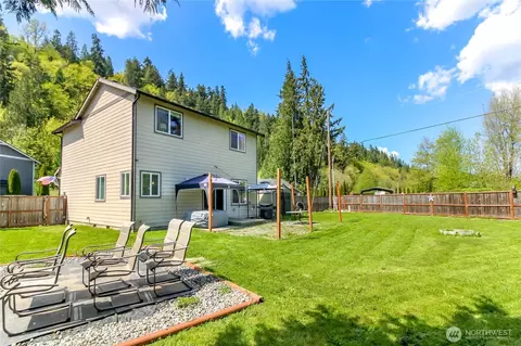 Exterior - 17609 146th Ave E, Orting, WA 98360 photo 5 of 9
