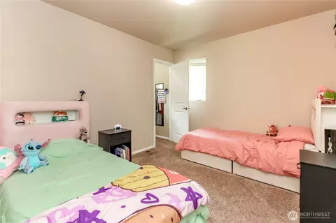 Bedroom - 17609 146th Ave E, Orting, WA 98360 photo 4 of 6
