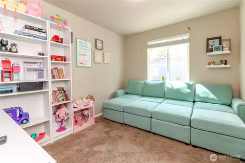Bedroom - 17609 146th Ave E, Orting, WA 98360 photo 6 of 6