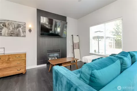 Living - 17609 146th Ave E, Orting, WA 98360 photo 2 of 2