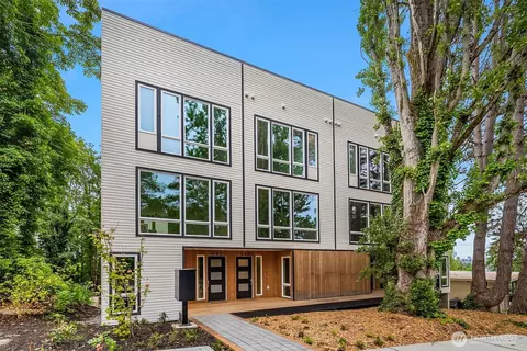 542 W Barrett St, Seattle, WA 98109
