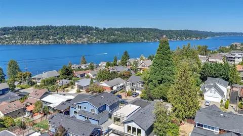 1015 N 35th St, Renton, WA 98056