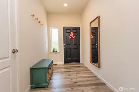 Entry Way - 44 Chiesa Pl, Sequim, WA 98382 photo 1 of 1