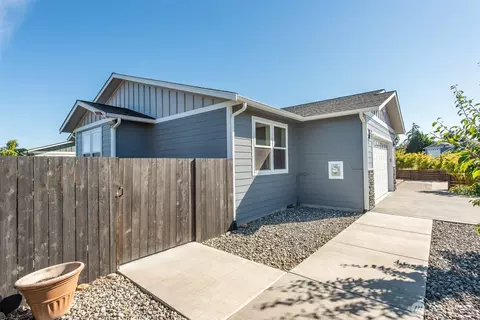 Exterior - 44 Chiesa Pl, Sequim, WA 98382 photo 7 of 11