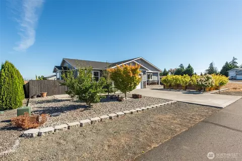 Exterior - 44 Chiesa Pl, Sequim, WA 98382 photo 10 of 11