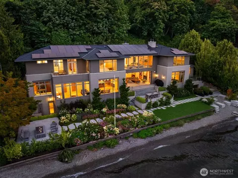4911 NE Laurelcrest Ln, Seattle, WA 98105