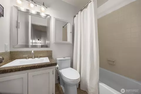Bath - 1526 192nd St SE #O4, Bothell, WA 98012 photo 3 of 5