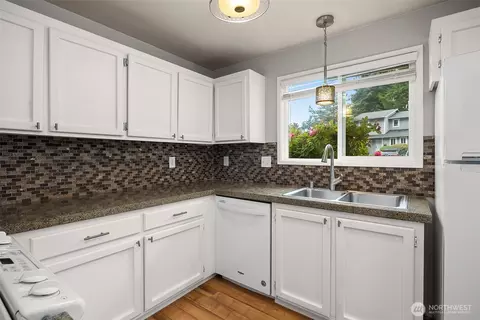 Kitchen - 1526 192nd St SE #O4, Bothell, WA 98012 photo 1 of 5