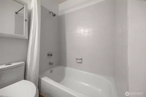 Bath - 1526 192nd St SE #O4, Bothell, WA 98012 photo 4 of 5